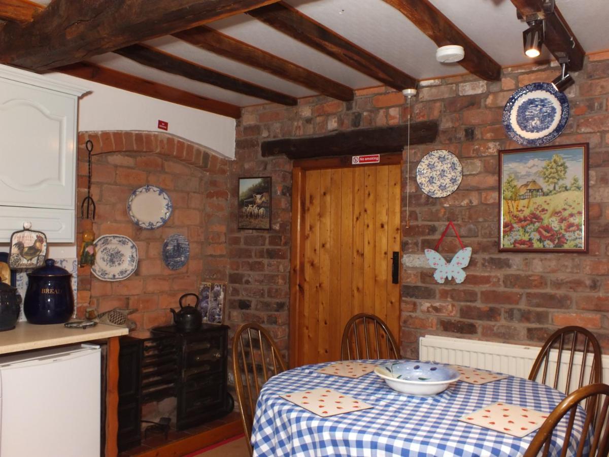 Bank Farm Cottages 낸트위치 외부 사진